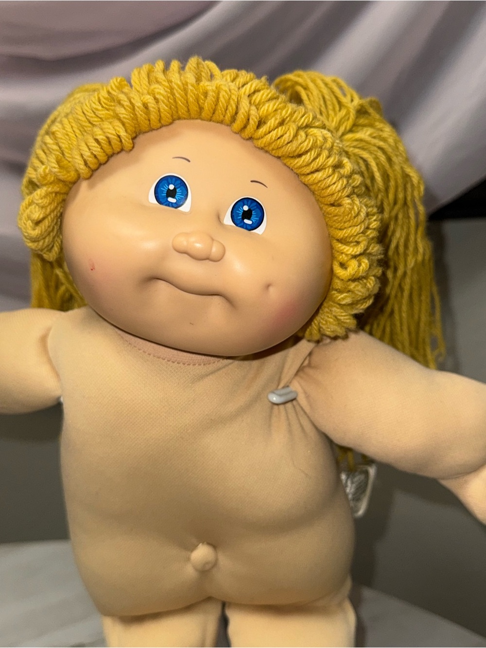 Cabbage Patch Kids blonde pigtails girl blue eyes 1 dimple vintage 85